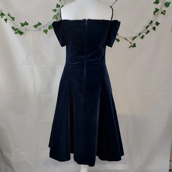 Vintage Gina Bacconi Velvet Dress Off Shoulder Fit & Flare Size 12 Navy Occasion - Picture 14 of 14